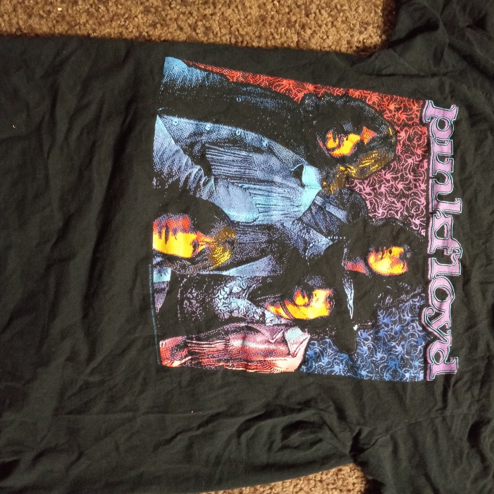 Pink Floyd shirt